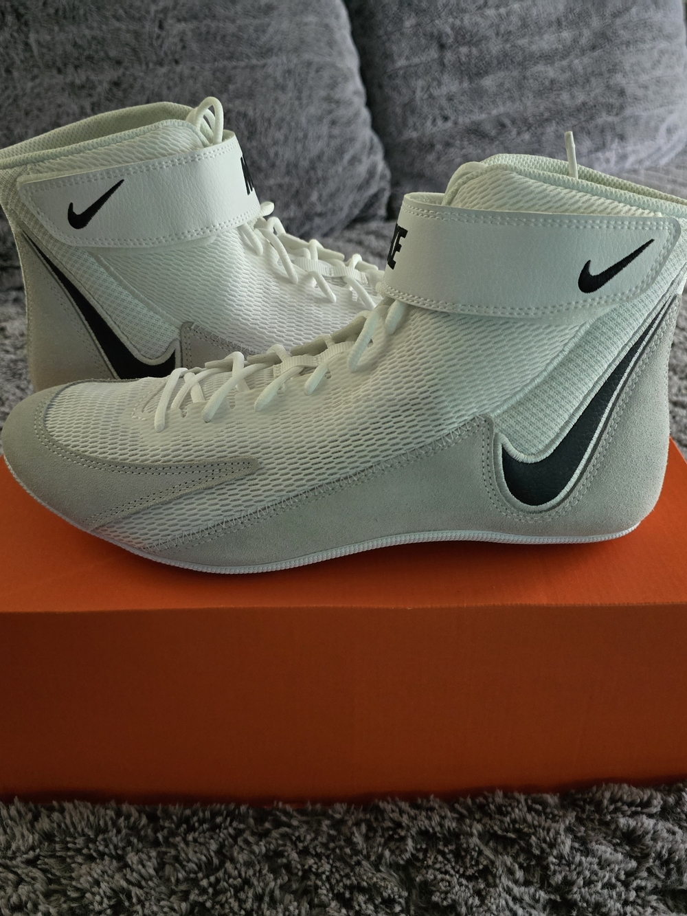 Nike White & Light Gray High Top Athletic Shoes New In Original Box With No Lid
